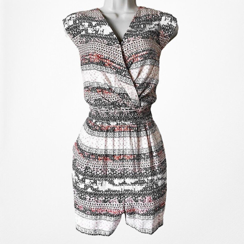 Bcbgeneration White Gray Casual V-Neck Printed St… - image 4